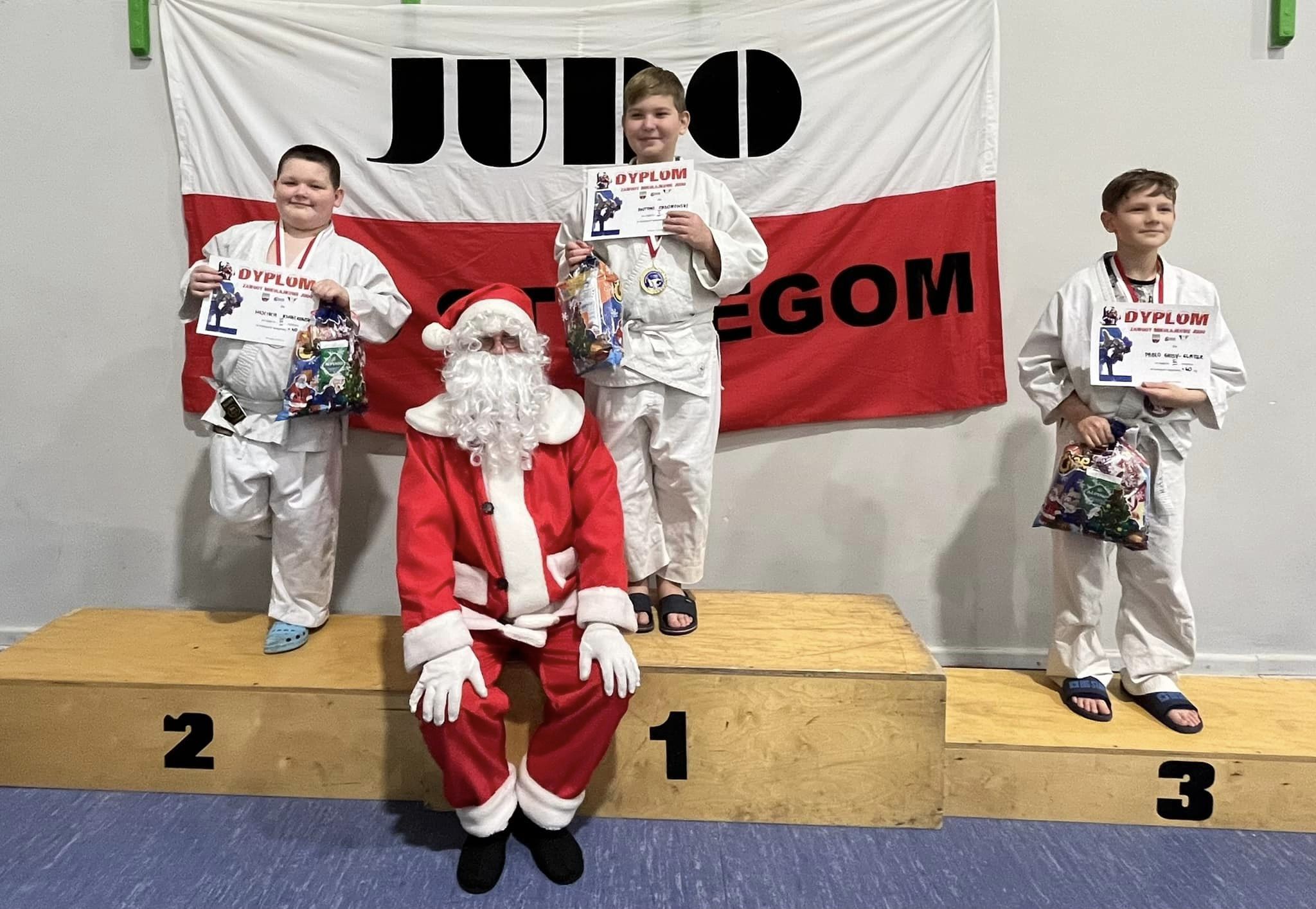 Turniej mikołajkowy zamknął sezon u strzegomskich judoków [FOTO] 